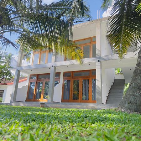 New Ocean Breeze Madiha Hotel Matara Buitenkant foto
