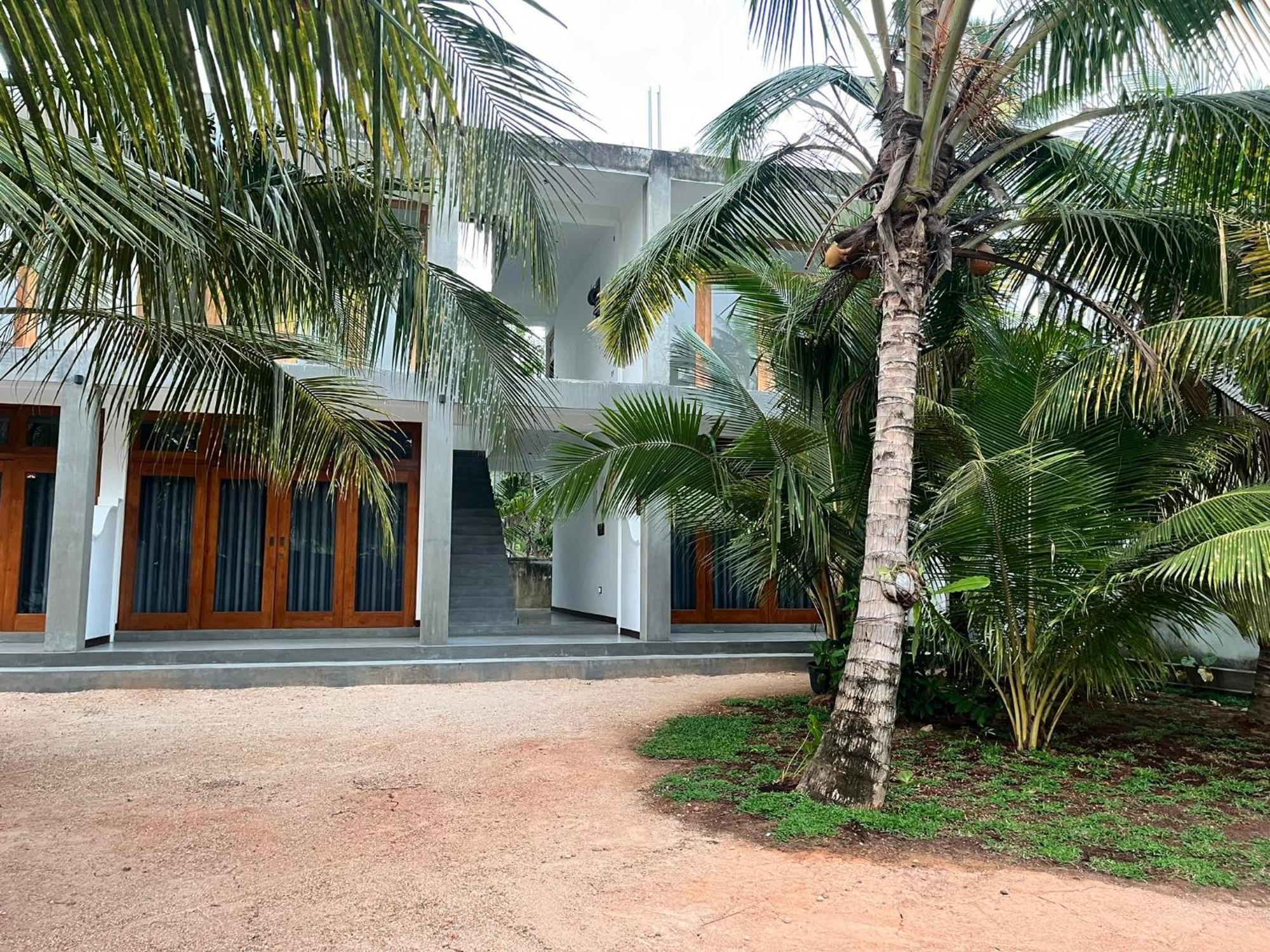 New Ocean Breeze Madiha Hotel Matara Buitenkant foto