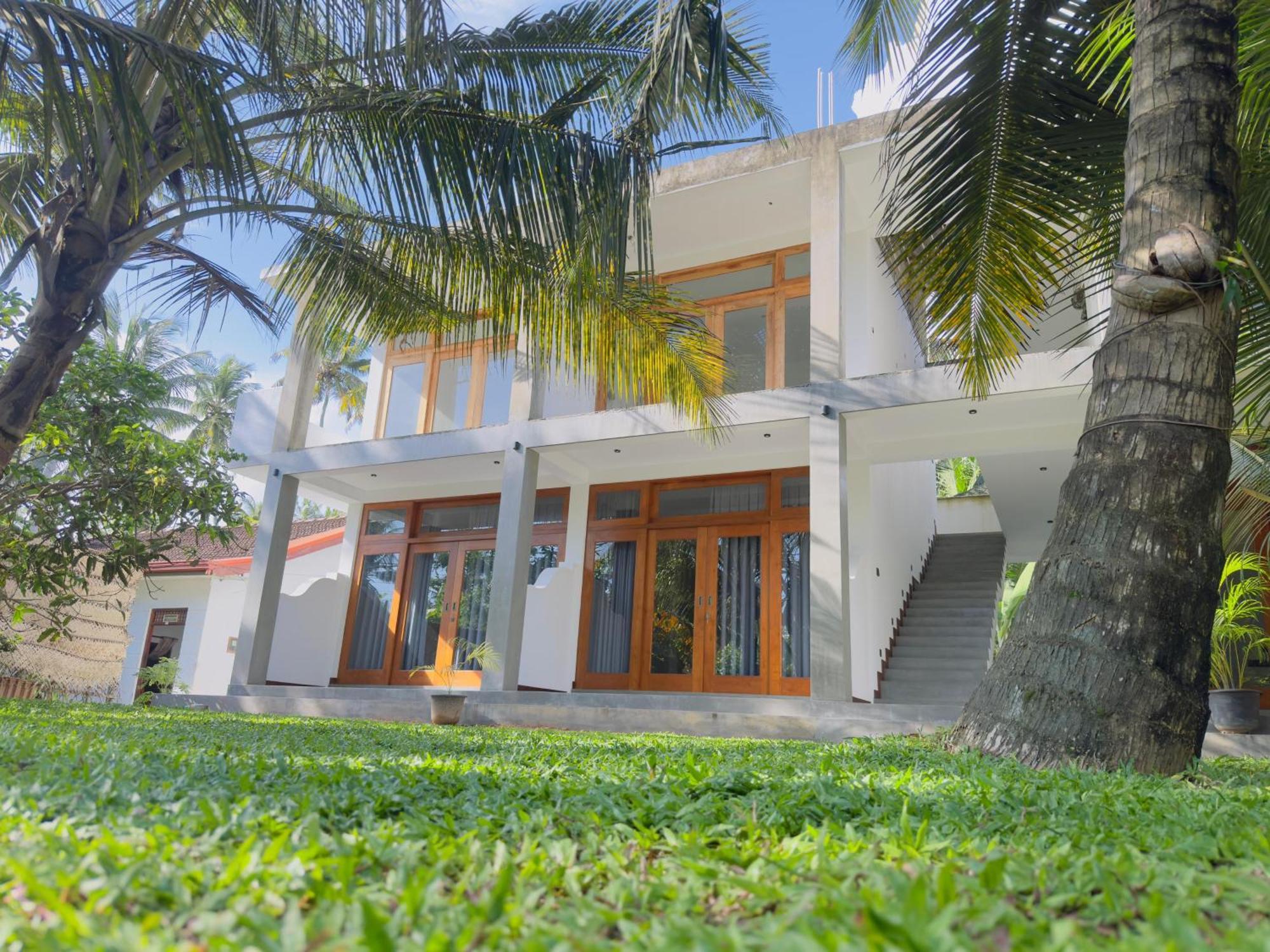 New Ocean Breeze Madiha Hotel Matara Buitenkant foto