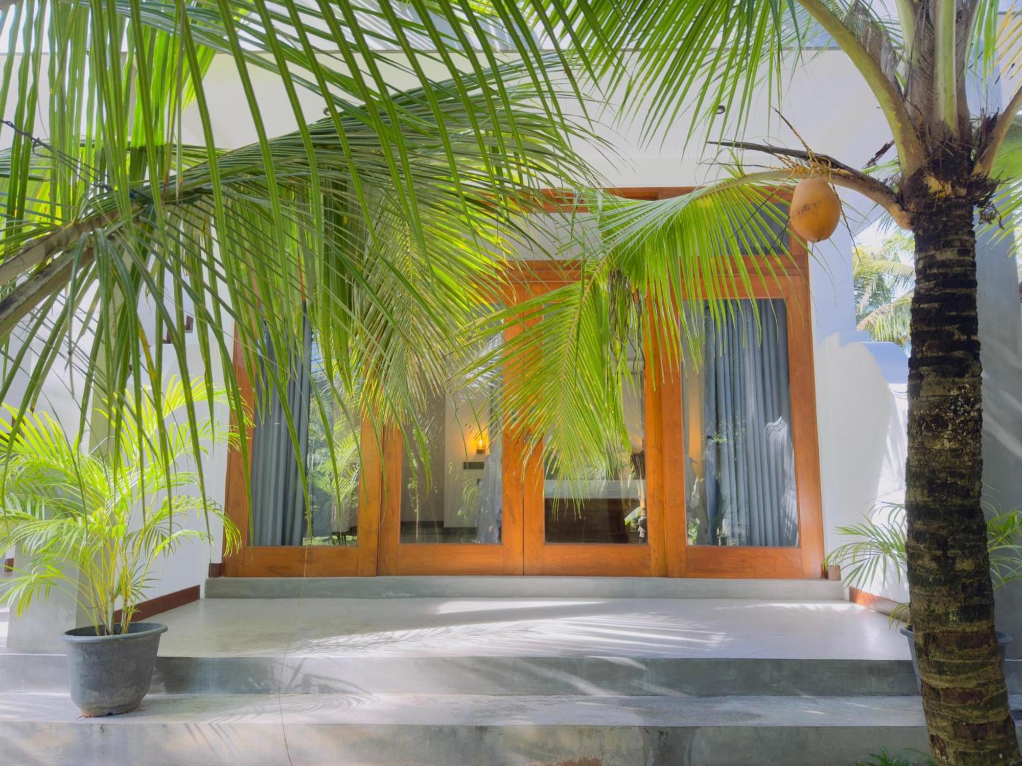New Ocean Breeze Madiha Hotel Matara Buitenkant foto
