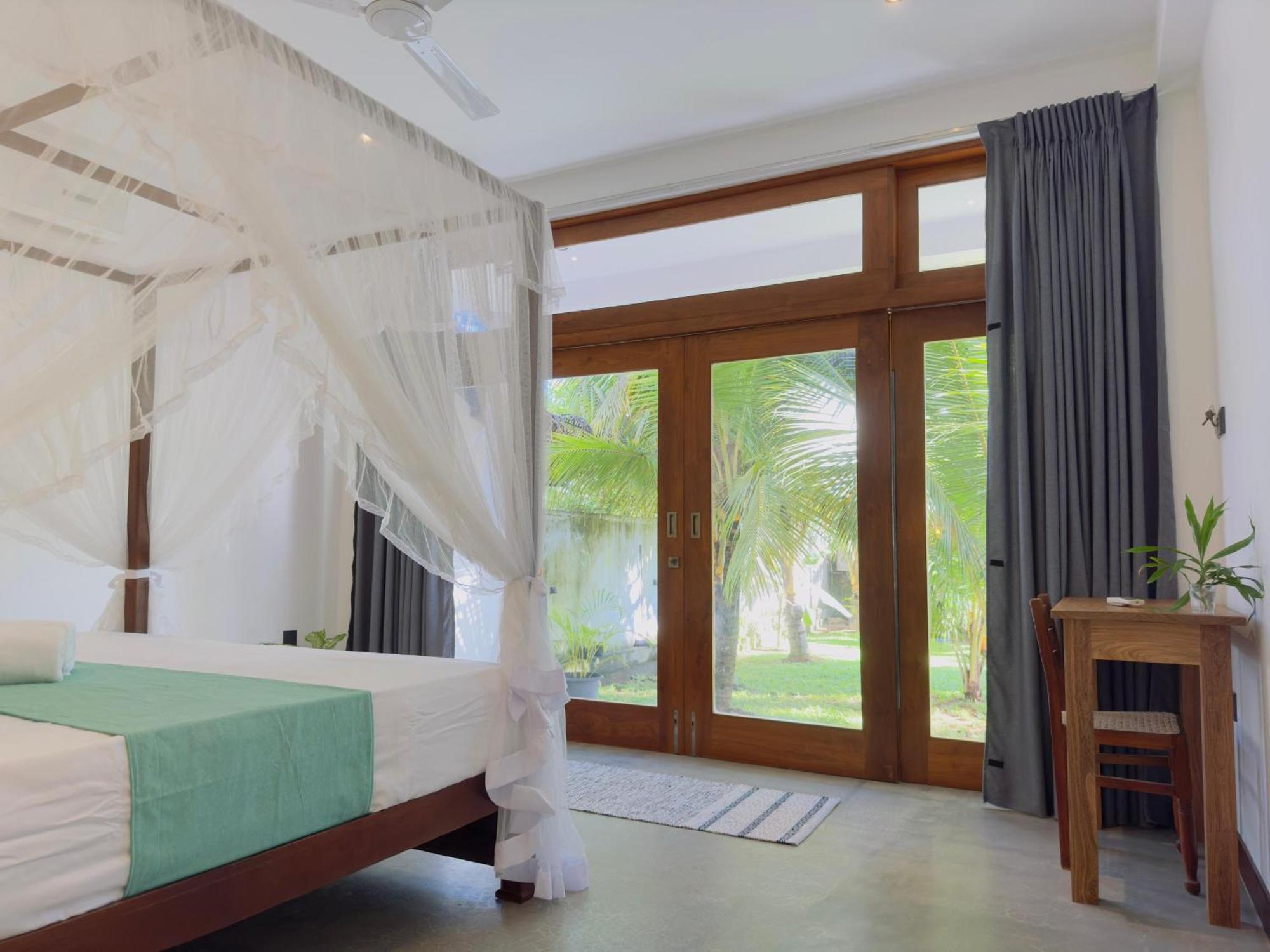 New Ocean Breeze Madiha Hotel Matara Buitenkant foto