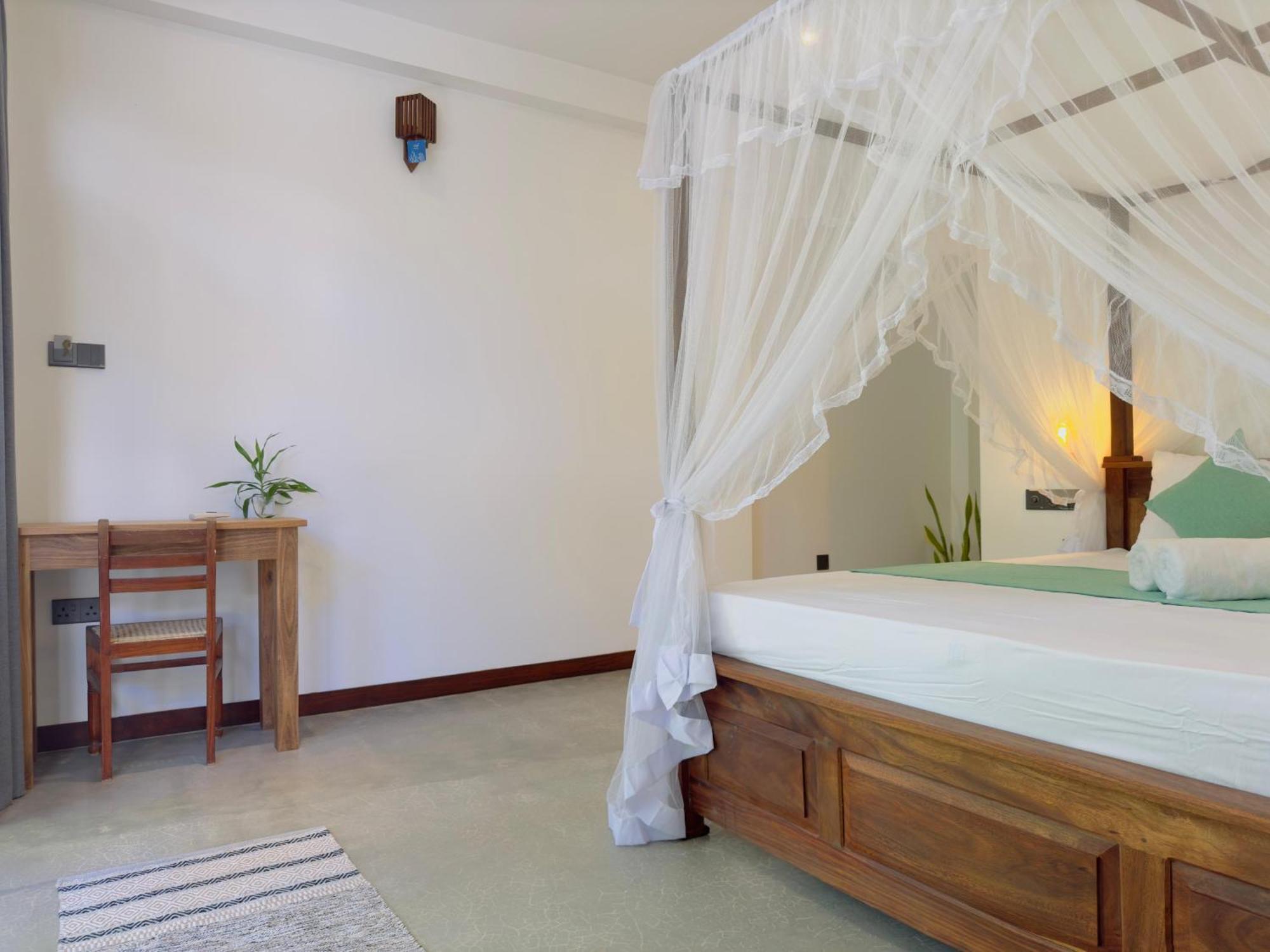 New Ocean Breeze Madiha Hotel Matara Buitenkant foto